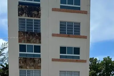 1020 94th St #202, Bay Harbor Islands: photo 1 of 12