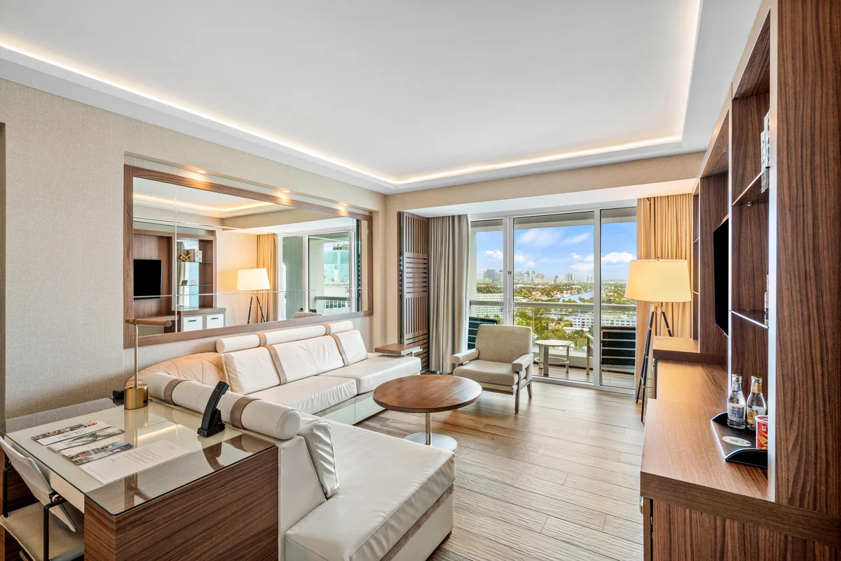 551 N Fort Lauderdale Beach Blvd #H1603, Fort Lauderdale: photo 1 of 36