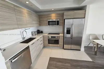 121 NE 34 St #2511, Miami: photo 1 of 46