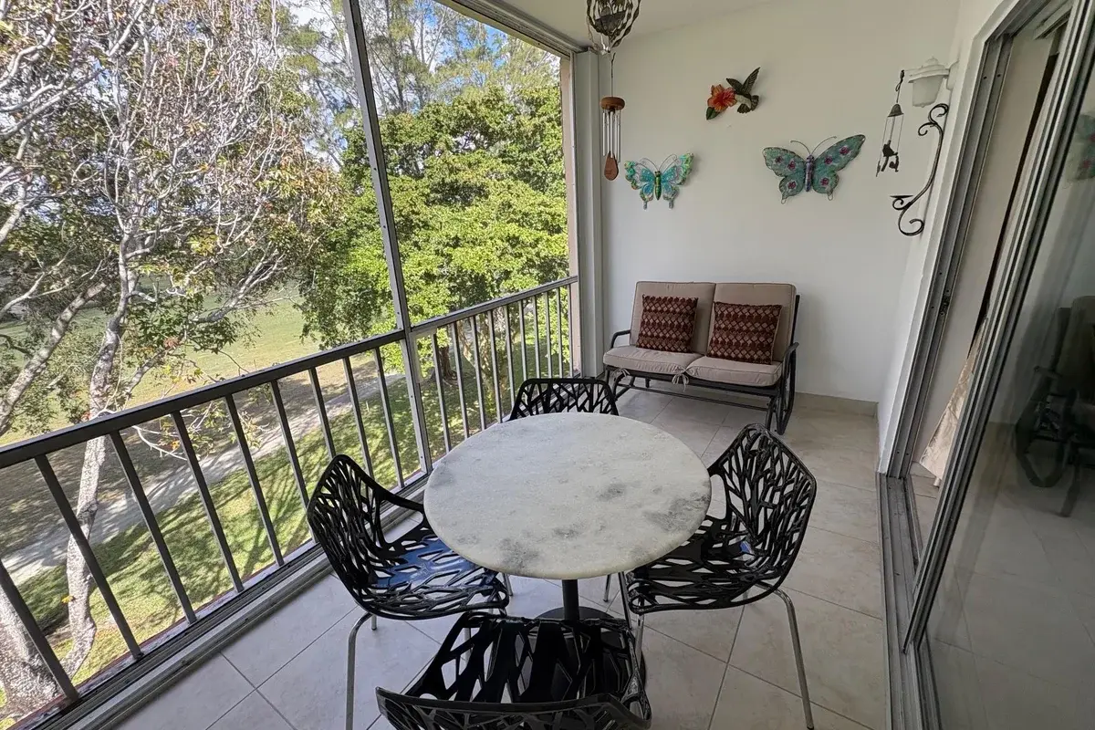 1055 Country Club Dr #404, Margate: photo 1 of 70