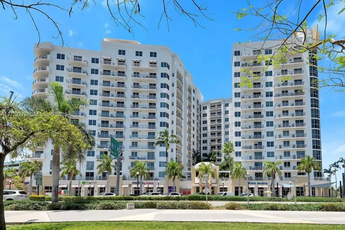 1830 Radius Dr #421, Hollywood: photo 1 of 26