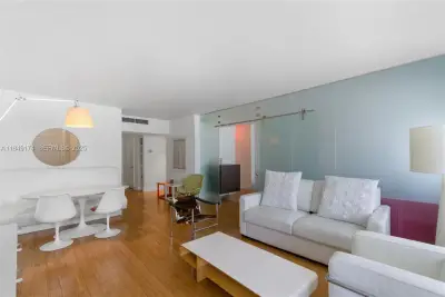 100 Lincoln Rd #923, Miami Beach: photo 1 of 31