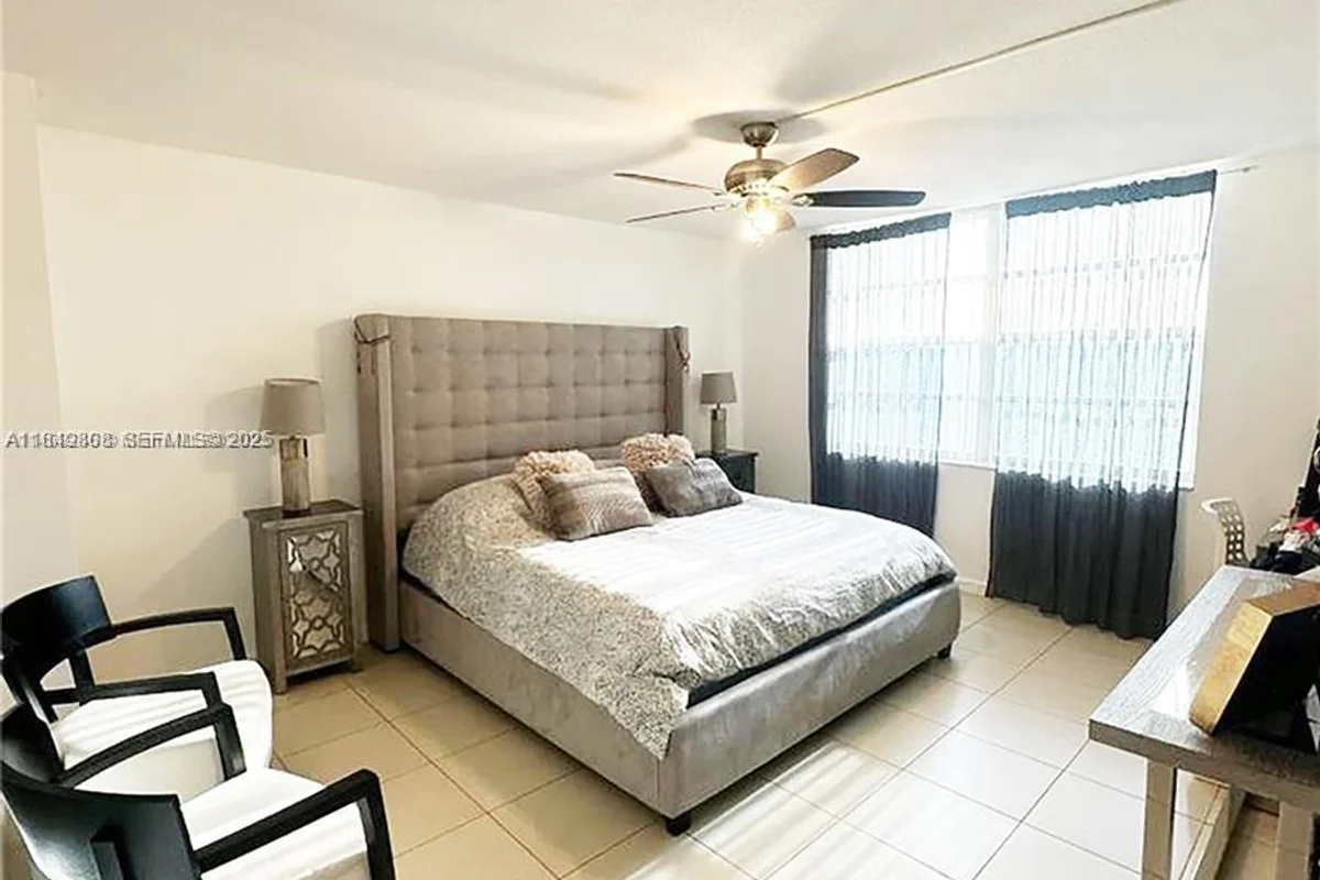 2750 NE 183rd St #1404, Aventura: photo 1 of 14