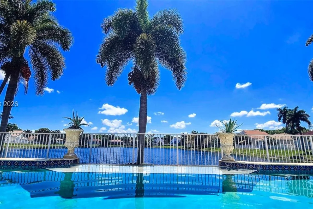 3460 SW 52nd St, Hollywood: photo 1 of 53
