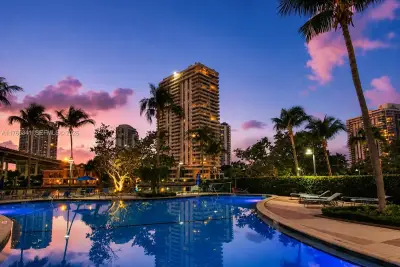 19390 Collins Ave #312, Sunny Isles Beach: photo 1 of 17