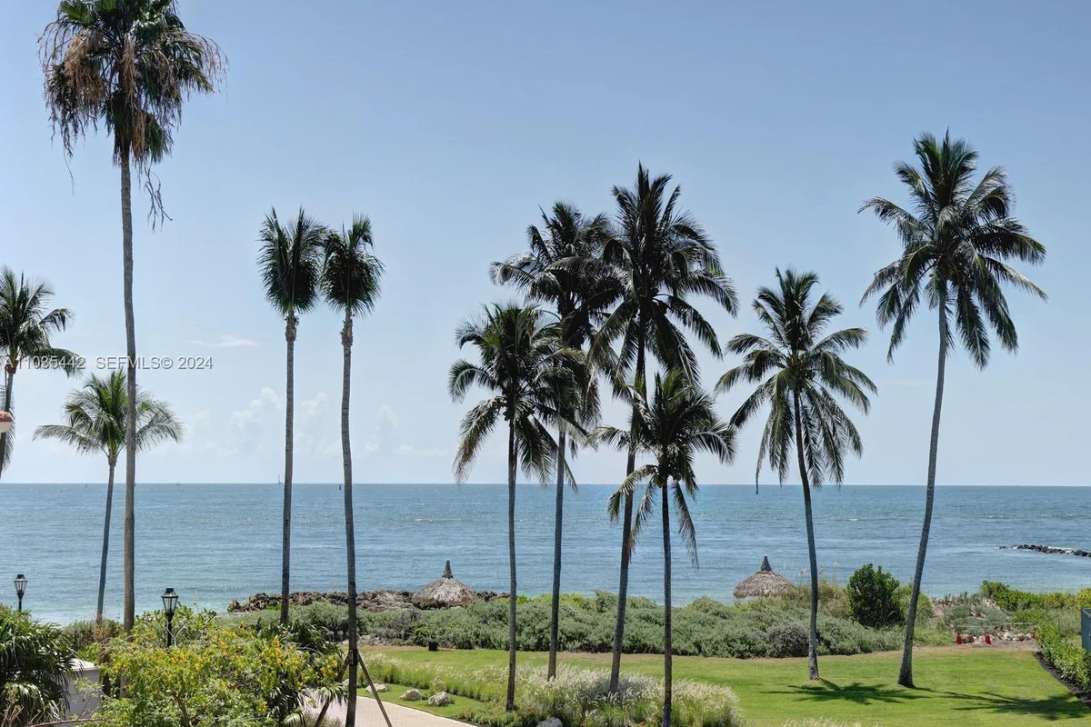 19223 Fisher Island Dr, Miami Beach: photo 1 of 60