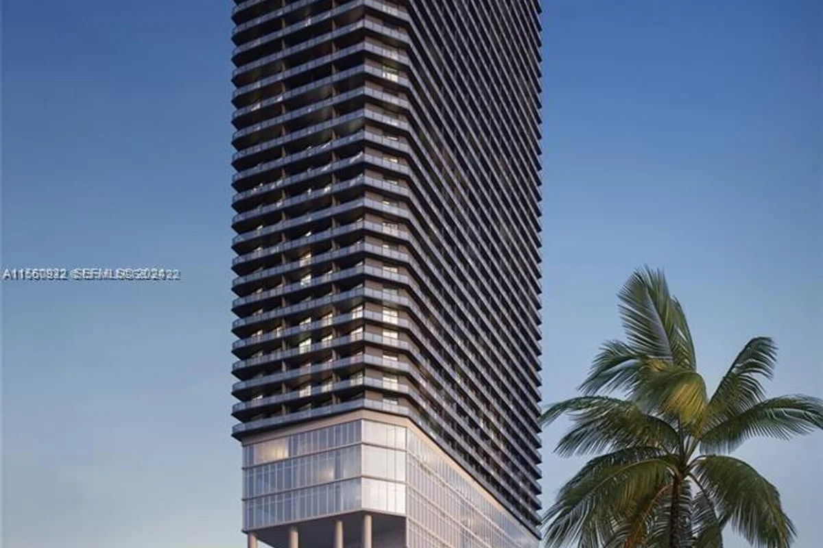 398 NE 5th St #4708, Miami: photo 1 of 12