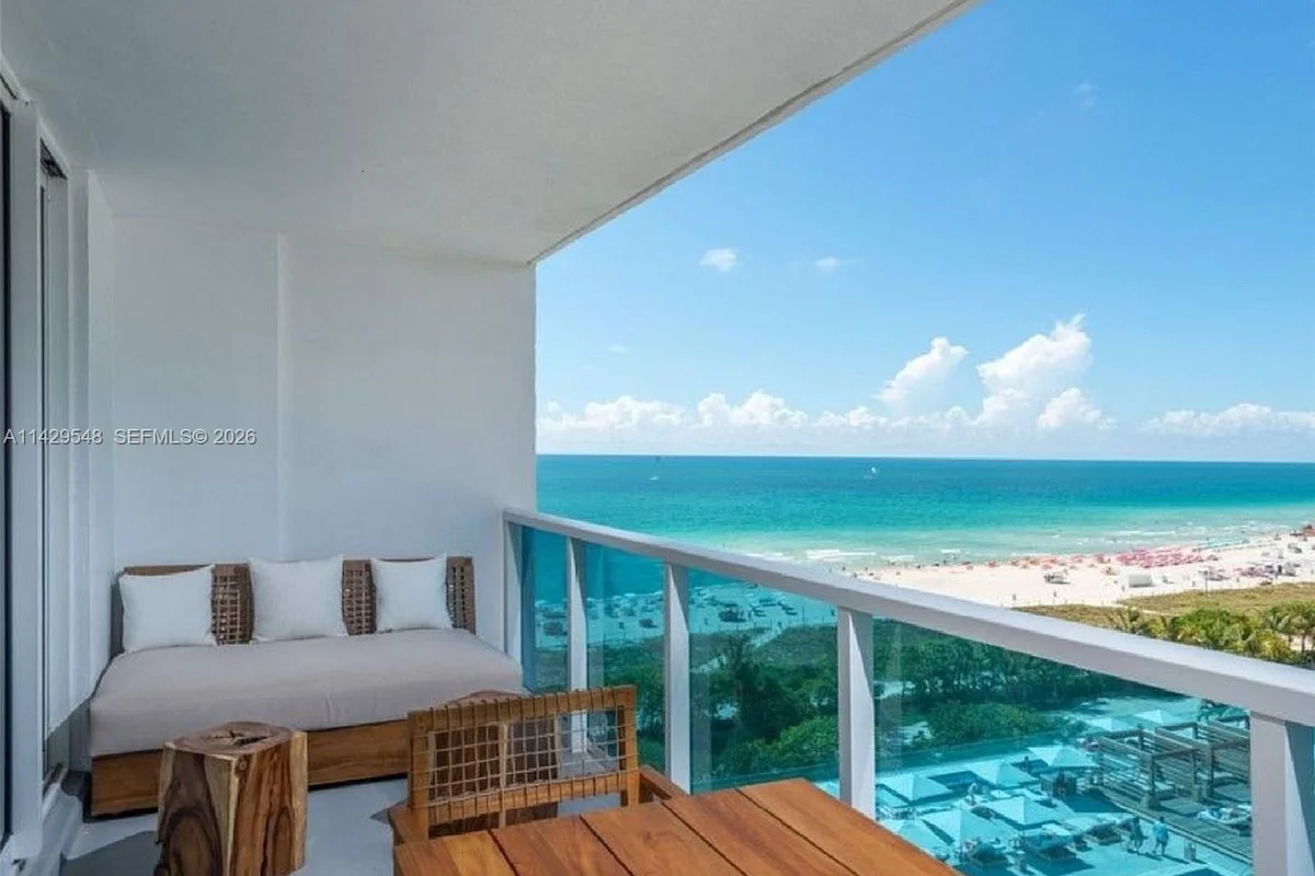 102 24th St #1006, Miami Beach: photo 1 of 28