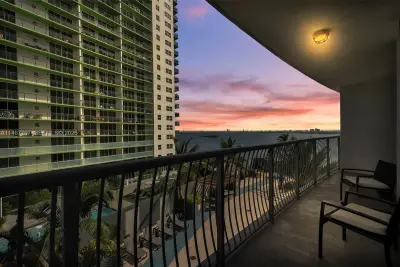1750 N Bayshore Dr #1405, Miami: photo 1 of 39