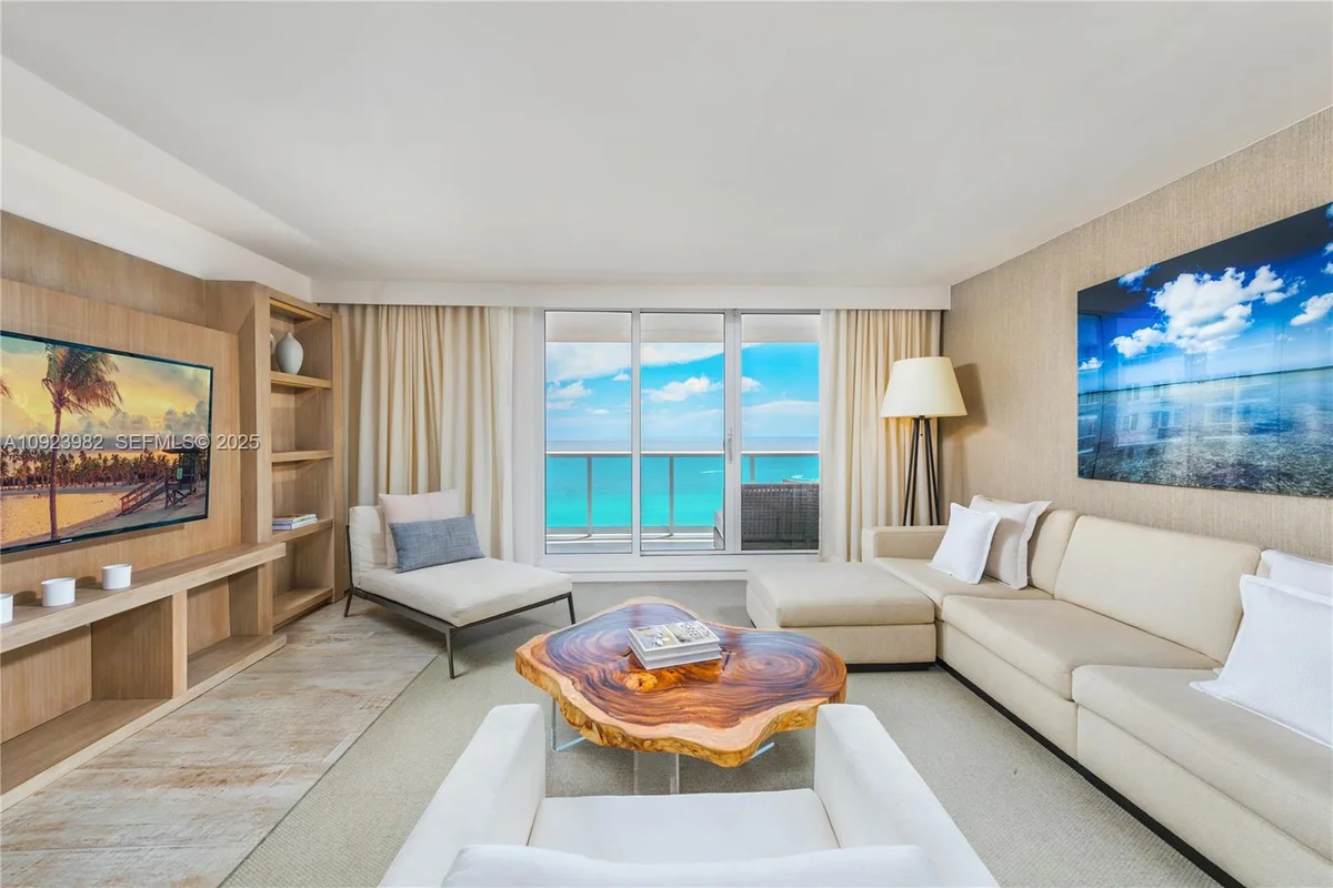102 24th St #1544, Miami Beach: photo 1 of 20