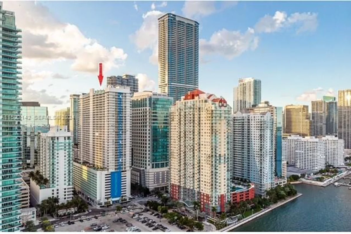 1200 Brickell Bay Dr #1915, Miami: photo 1 of 11