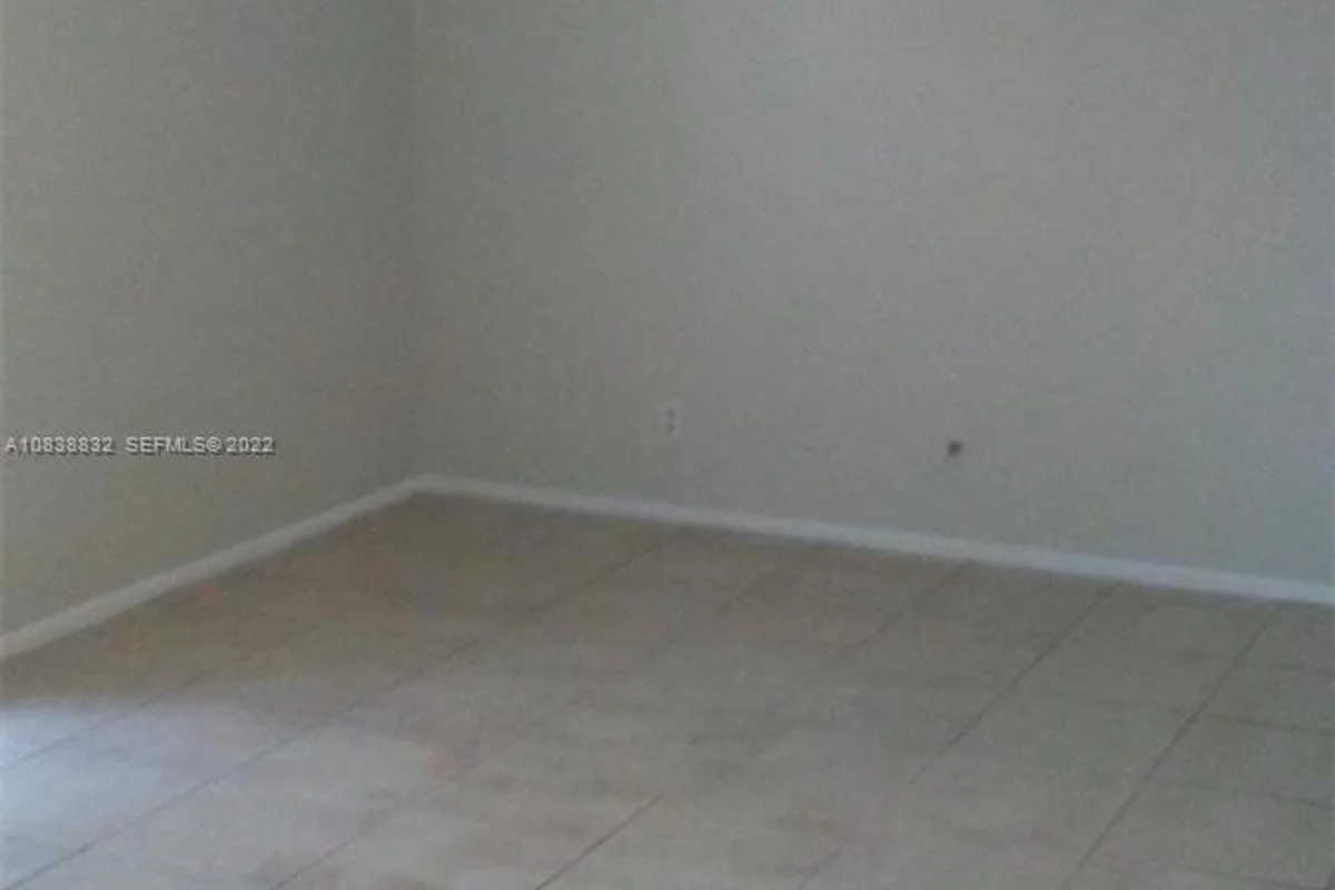 8411 Lagos De Campo Blvd #303U, Tamarac: photo 1 of 7
