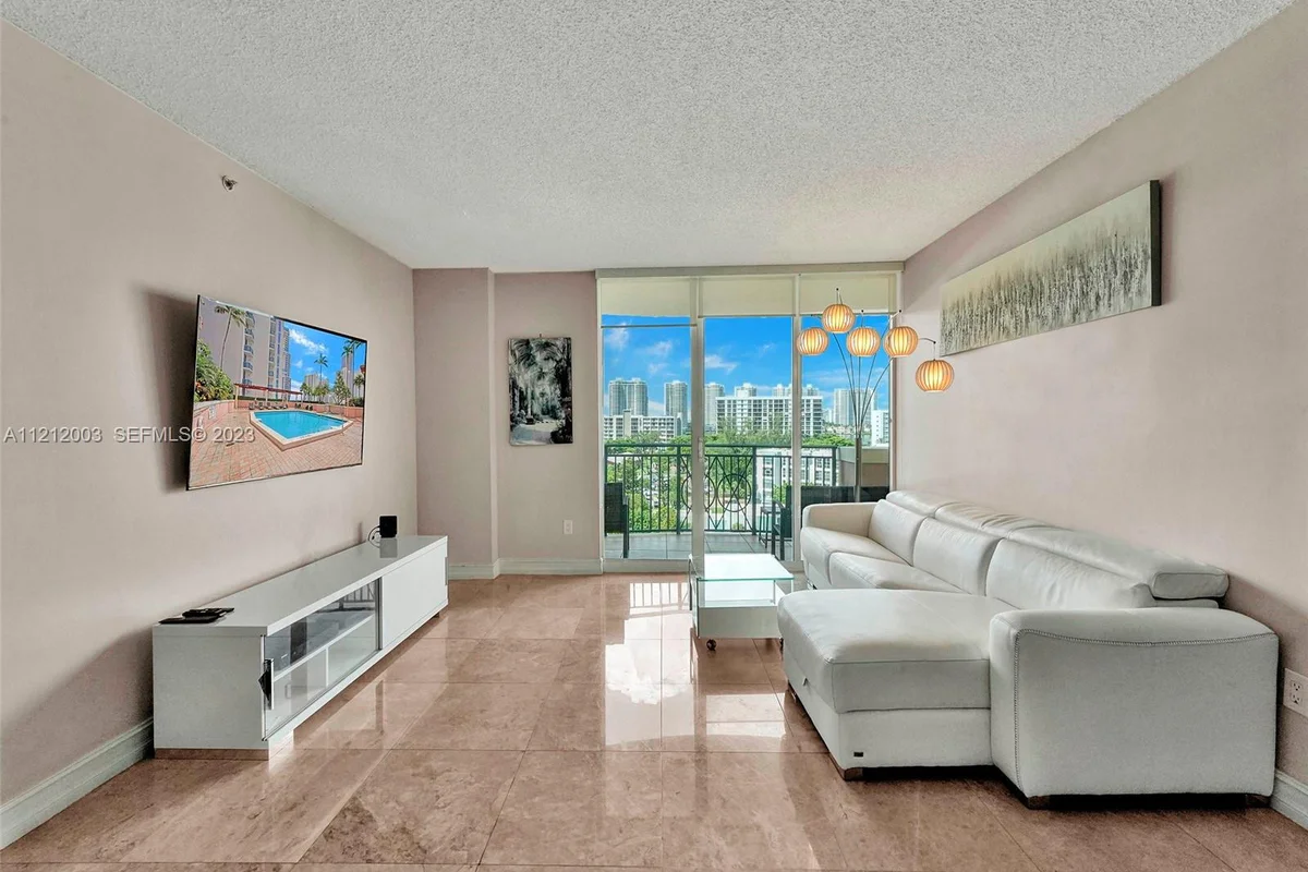 17555 Atlantic Blvd #806, Sunny Isles Beach: photo 1 of 40