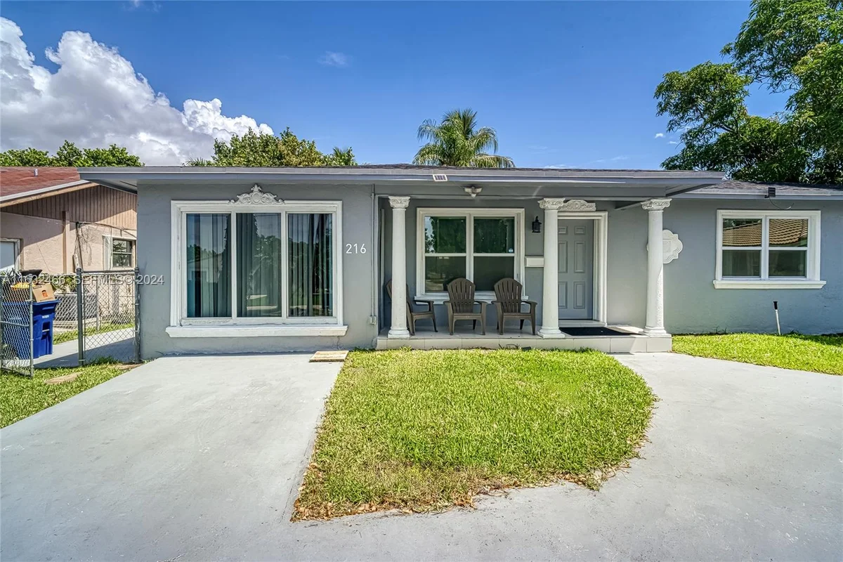 216 SW 6th St, Hallandale Beach: photo 1 of 70