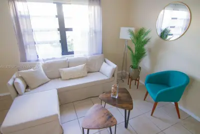 753 Michigan Ave #2D, Miami Beach: photo 1 of 15
