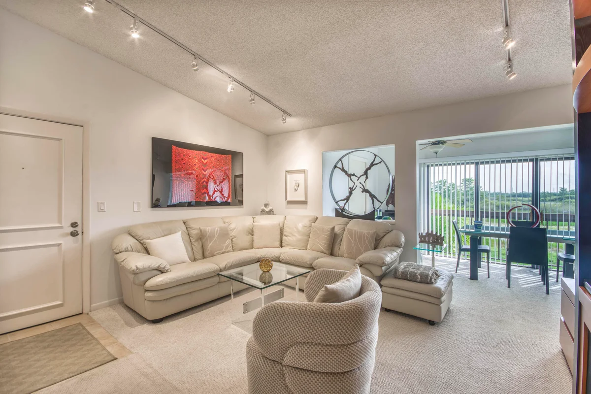 1111 Duncan Cir #203, Palm Beach Gardens: photo 1 of 19