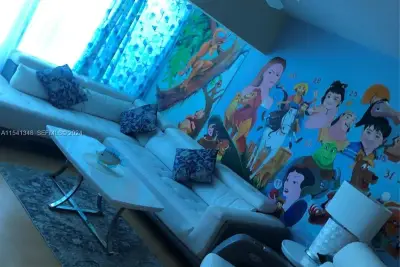 5445 Collins Ave #TH2, Miami Beach: photo 1 of 11