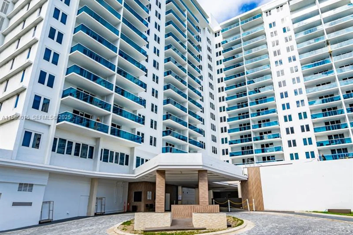 2301 Collins Ave #325, Miami Beach: photo 1 of 41