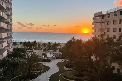 100 Lincoln Rd #719, Miami Beach: photo 1 of 50
