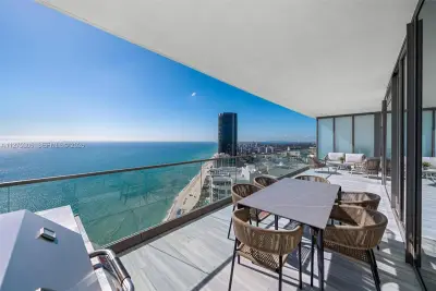 18975 E Collins Ave #3802, Sunny Isles Beach: photo 1 of 60
