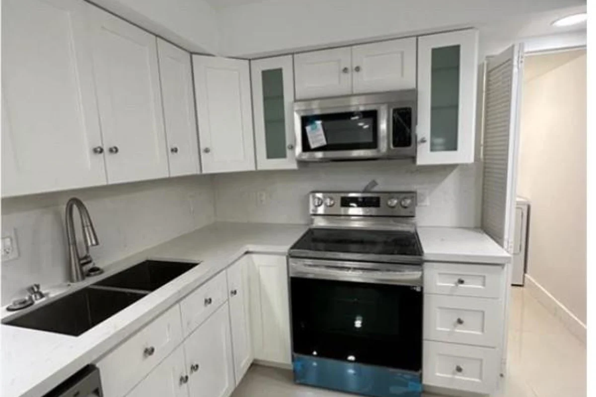 6200 NW 2nd Ave #118, Boca Raton: photo 1 of 29