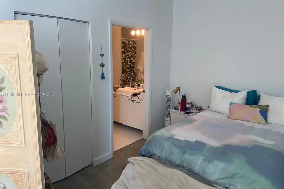 151 SE 1st St #PH05, Miami: photo 1 of 4