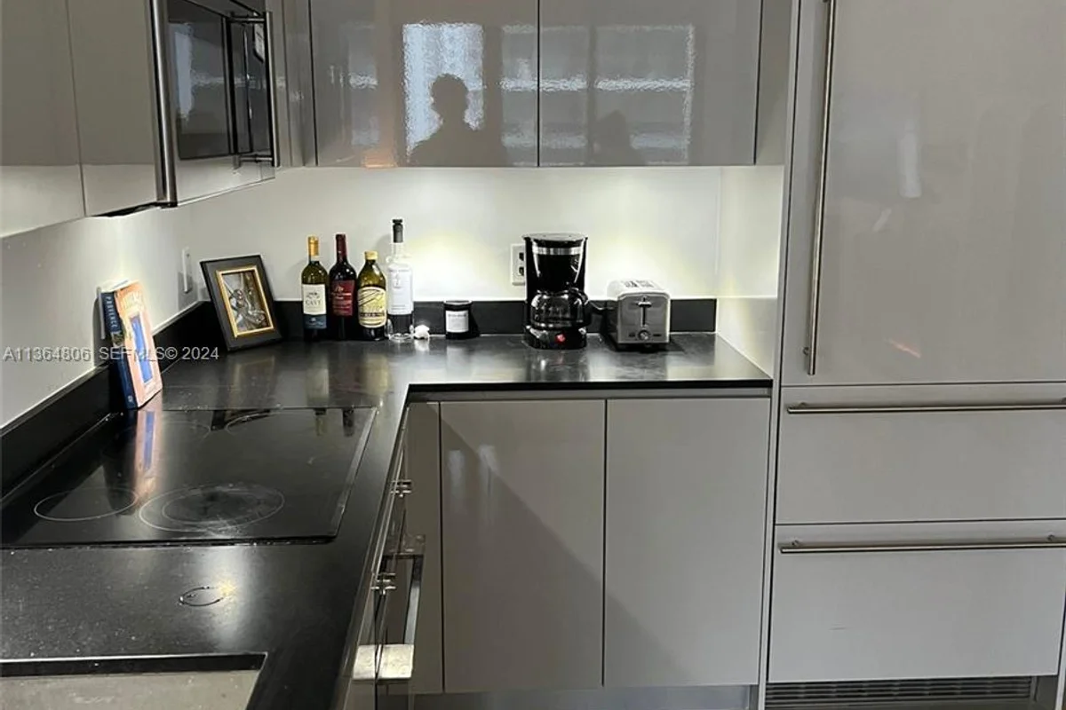 1010 Brickell Ave #2010, Miami: photo 1 of 13