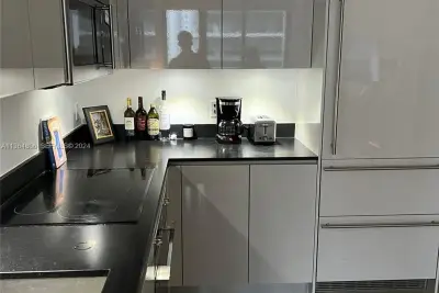 1010 Brickell Ave #2010, Miami: photo 1 of 13