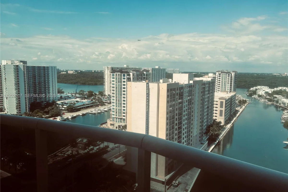 16001 Collins Ave #1705, Sunny Isles Beach: photo 1 of 12