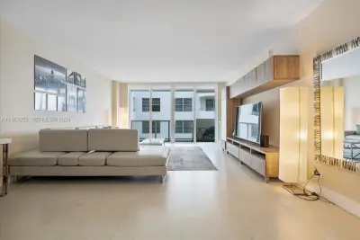 5601 Collins Ave #1514, Miami Beach: photo 1 of 41