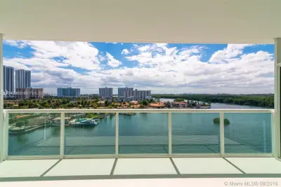 400 Sunny Isles Blvd #1019, Sunny Isles Beach: photo 1 of 32