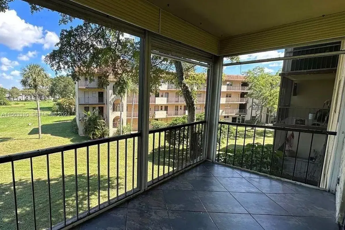 6201 N Falls Cir Dr #304, Lauderhill: photo 1 of 14