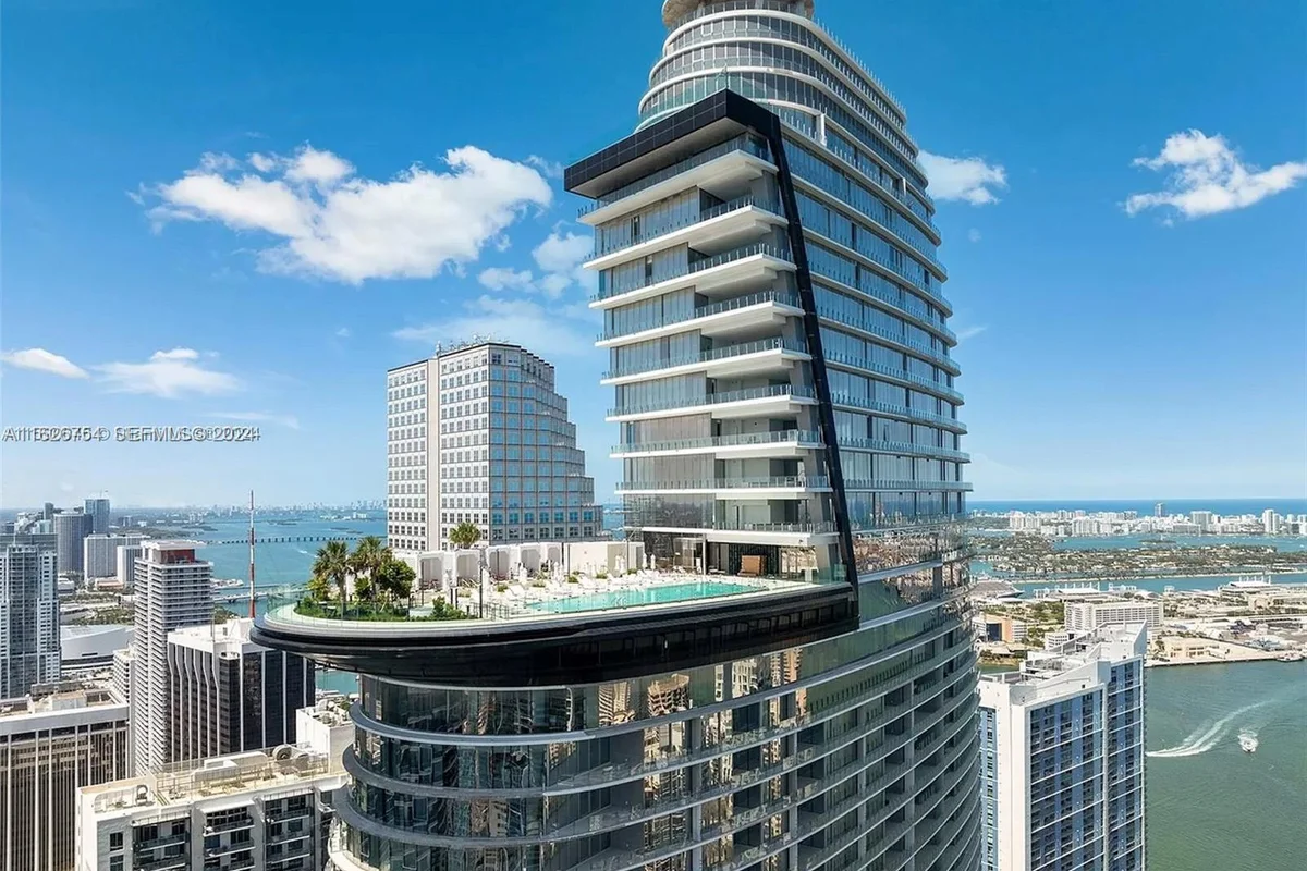 300 Biscayne Blvd Way #703, Miami: photo 1 of 27