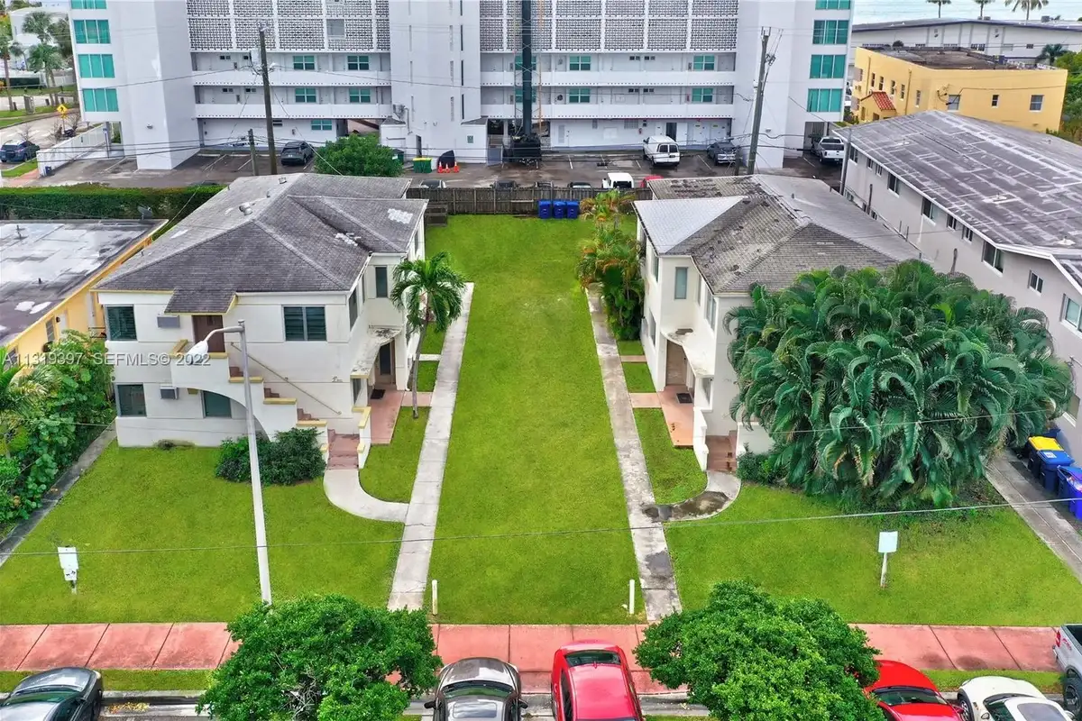 1910 And 1920 Biarritz Dr, Miami Beach: photo 1 of 31