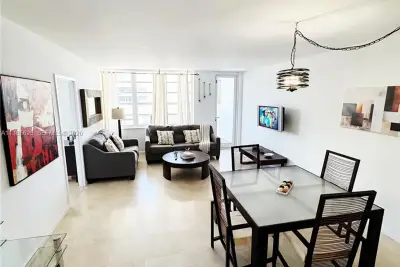 100 Lincoln Rd #1243, Miami Beach: photo 1 of 32