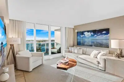 Condo in Miami Beach: photo 1 of 16