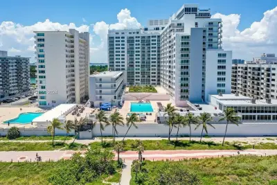 5401 Collins Ave #1123, Miami Beach: photo 1 of 38