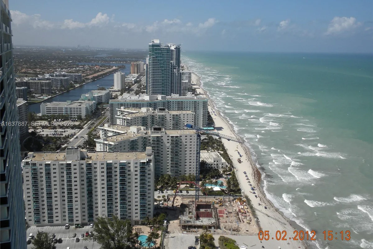 Condo in Hallandale Beach: photo 1 of 23