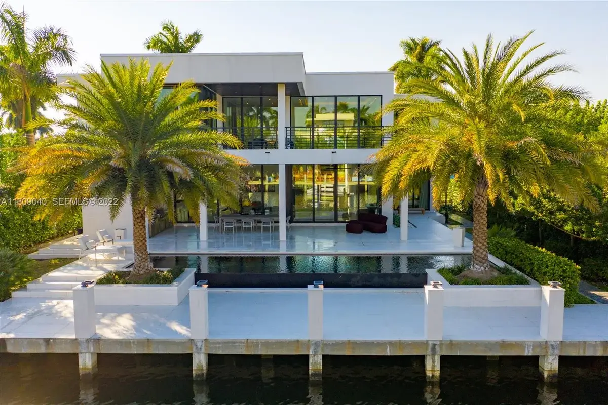 128 Fiesta Way, Fort Lauderdale: photo 1 of 60