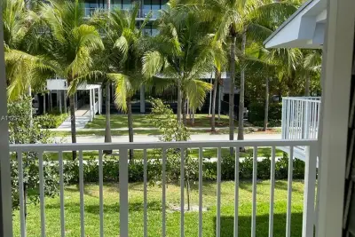 100 Sunrise Dr #25, Key Biscayne: photo 1 of 21