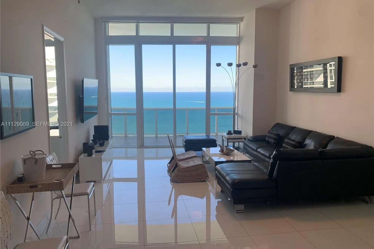 15811 Collins Ave #4203, Sunny Isles Beach: photo 1 of 4