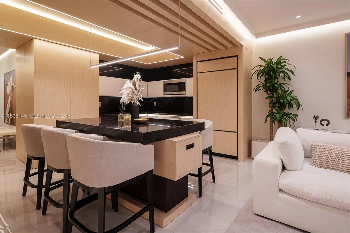 19115 Fisher Island Dr, Miami Beach: photo 1 of 35