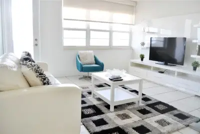 100 Lincoln Rd #910, Miami Beach: photo 1 of 21