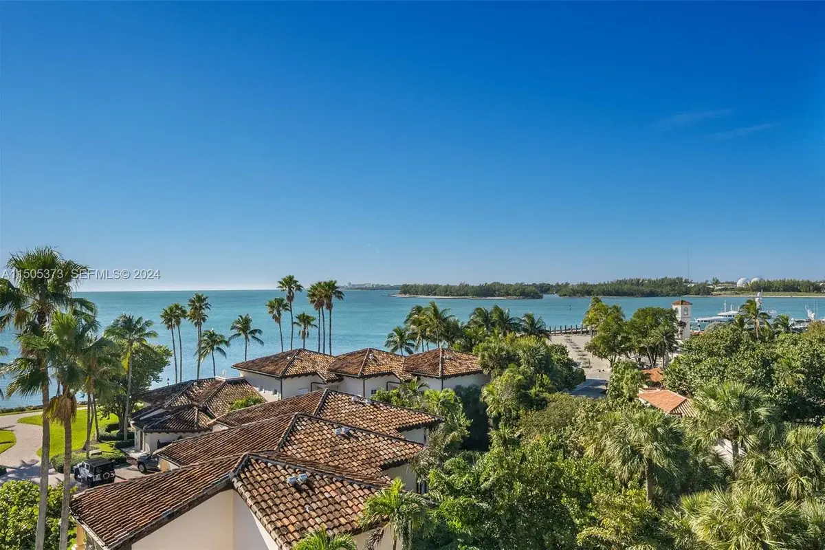 Condo in Miami Beach: photo 1 of 51