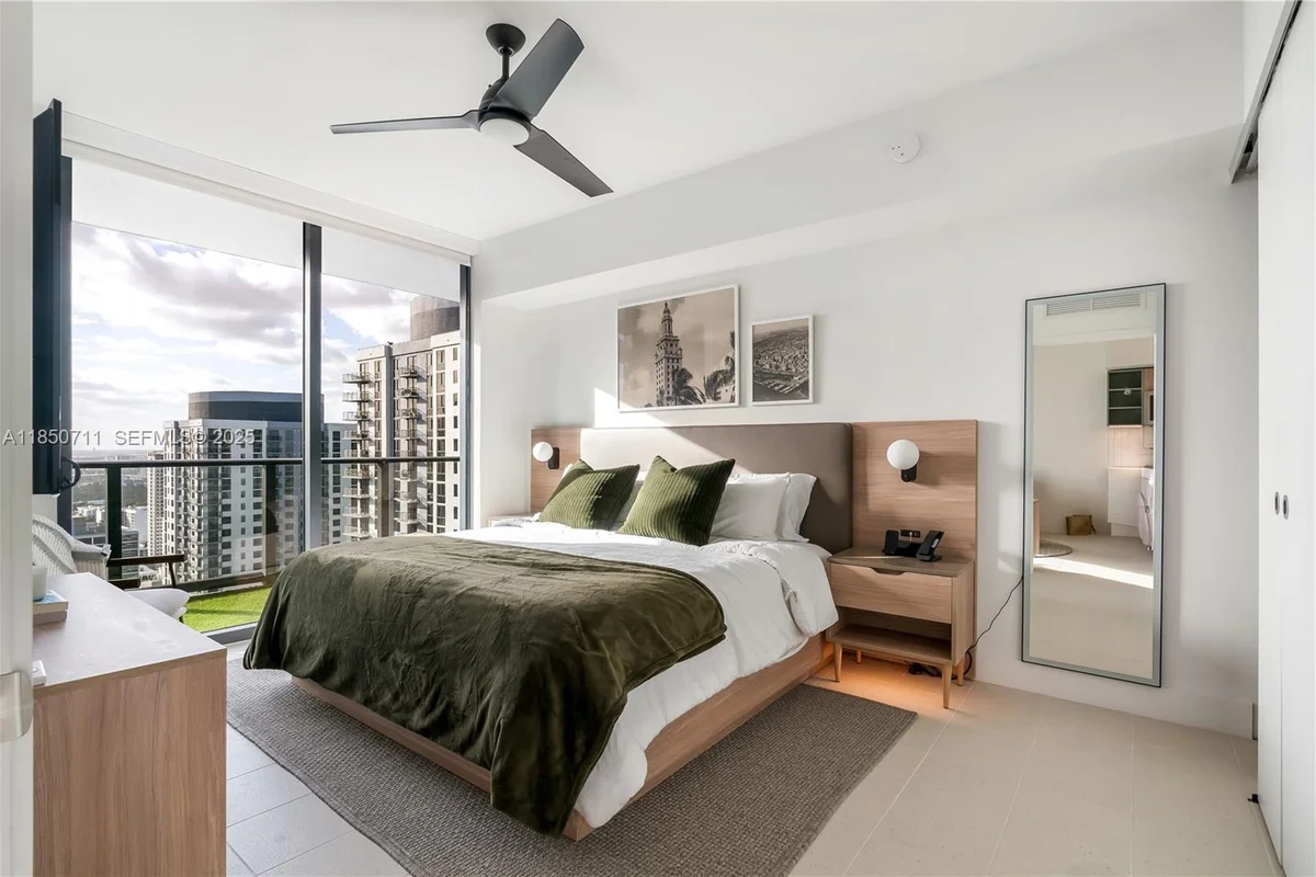601 NE 1 Ave #3604, Miami: photo 1 of 51