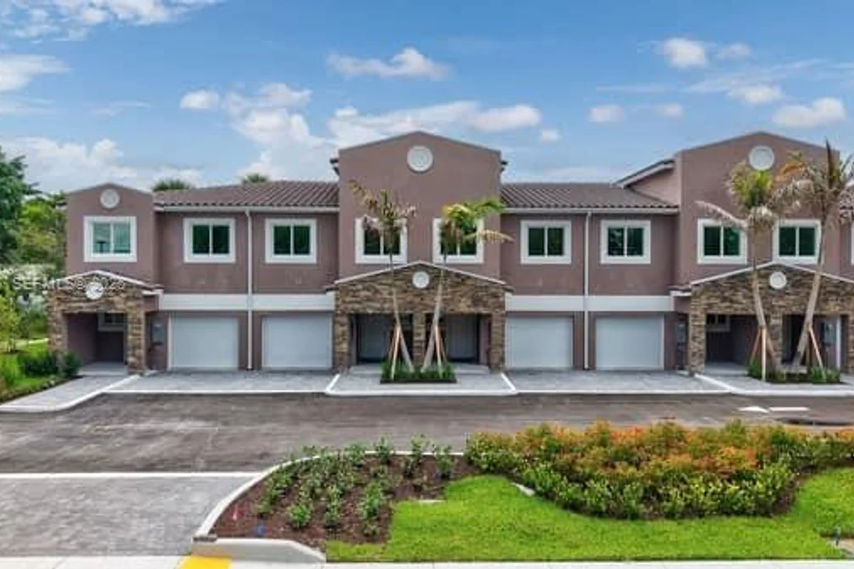 1563 NW 94th Way #09, Coral Springs: photo 1 of 42