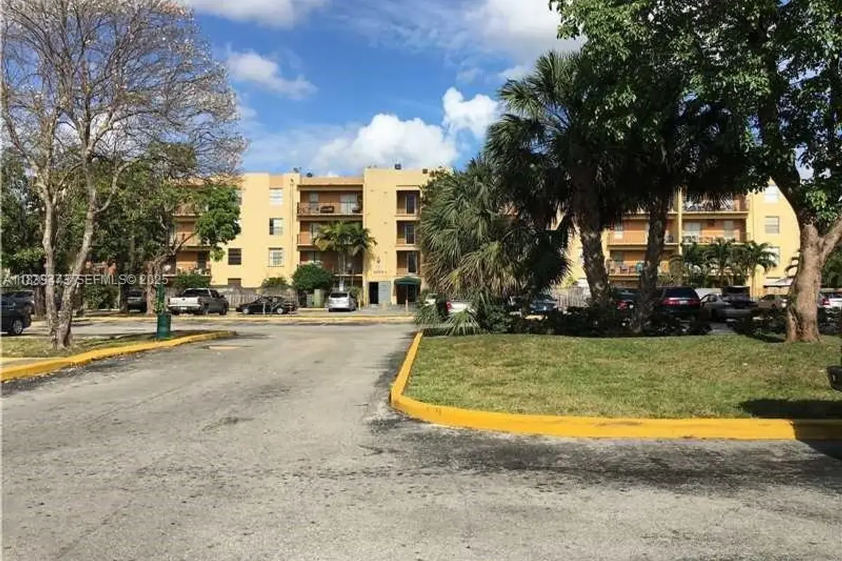 5755 W 20 Ave #206, Hialeah: photo 1 of 23