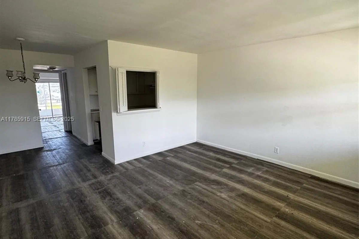 42 Sheffield #B, West Palm Beach: photo 1 of 9