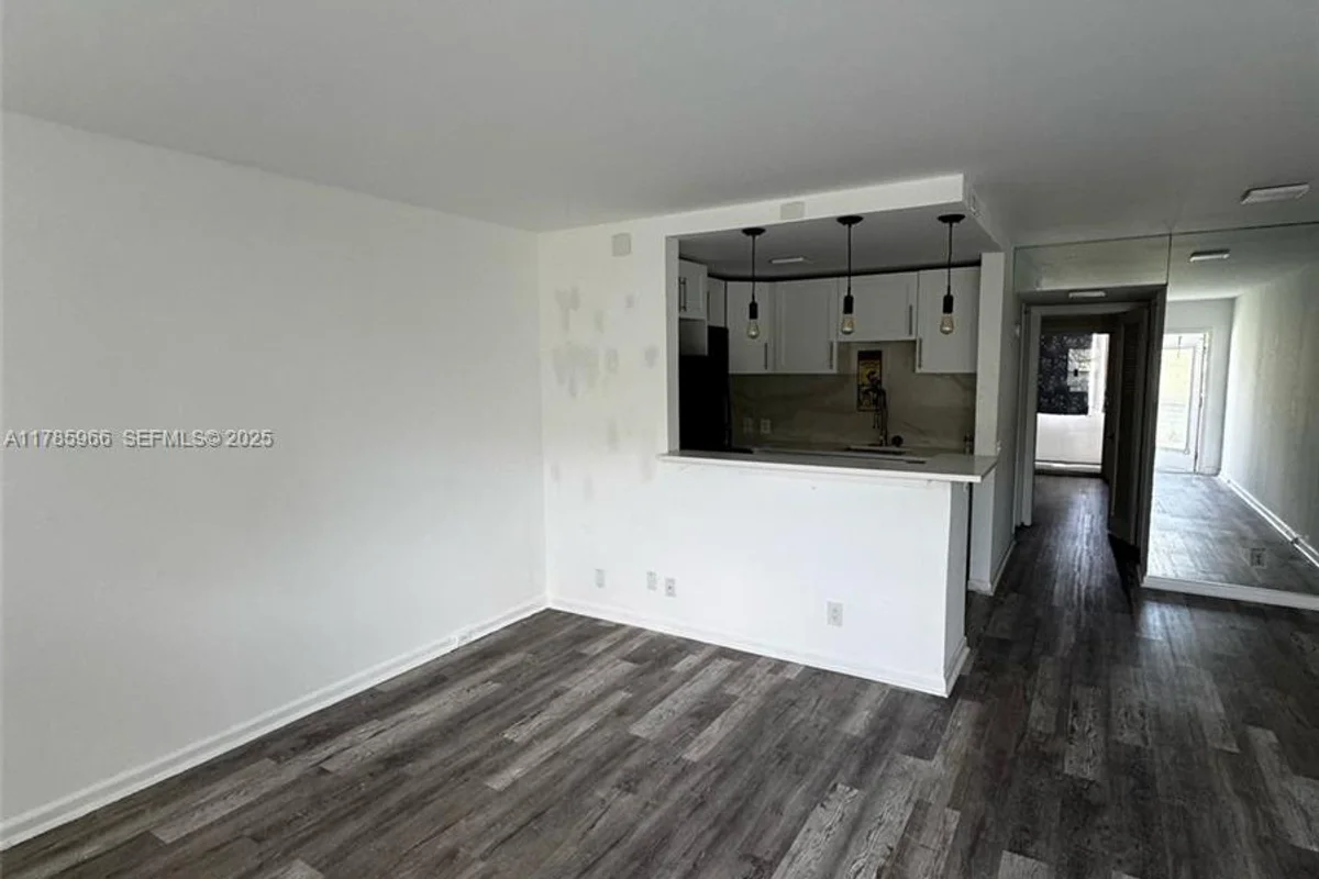 22 Suffolk A, Boca Raton: photo 1 of 31