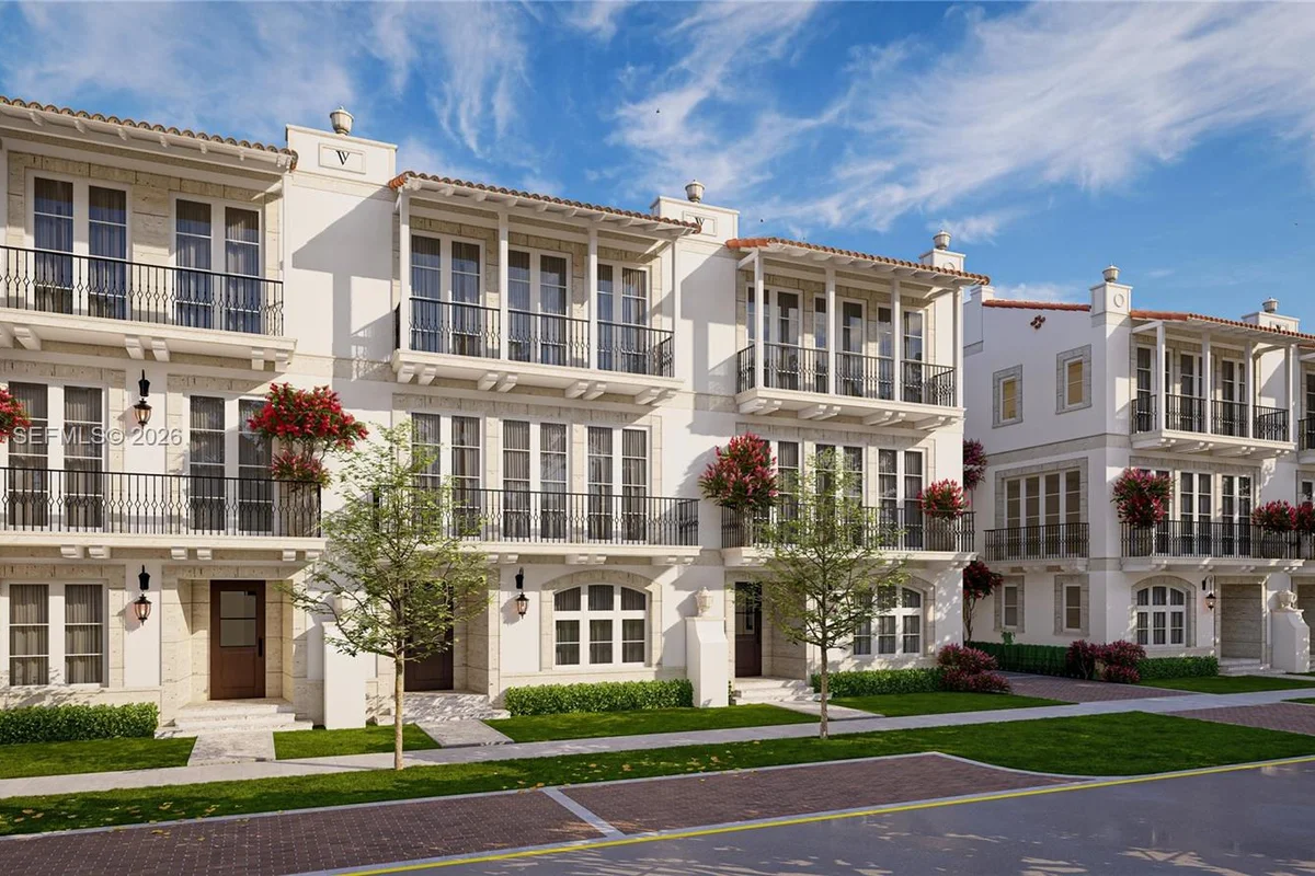915 Palermo Ave #1, Coral Gables: photo 1 of 35